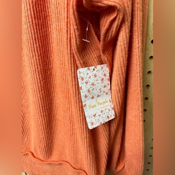 Free People Squeeze Haci Long Sleeve Top - Picture 4 of 6